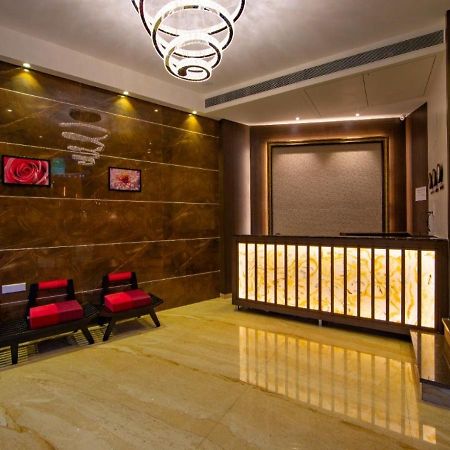 Hotel Laxvas Thane Buitenkant foto