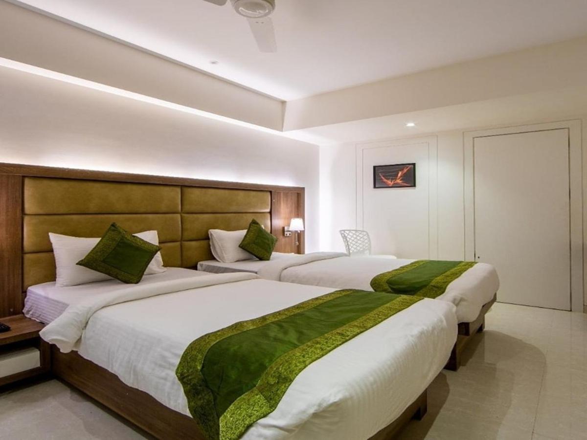 Hotel Laxvas Thane Buitenkant foto